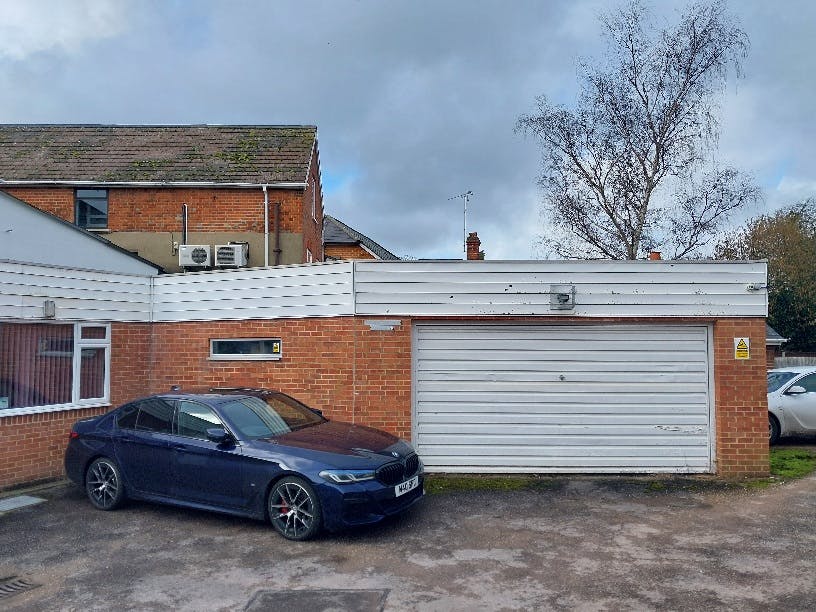 87-89 Church Street, Crowthorne, Offices For Sale - 20260213_133956.jpg