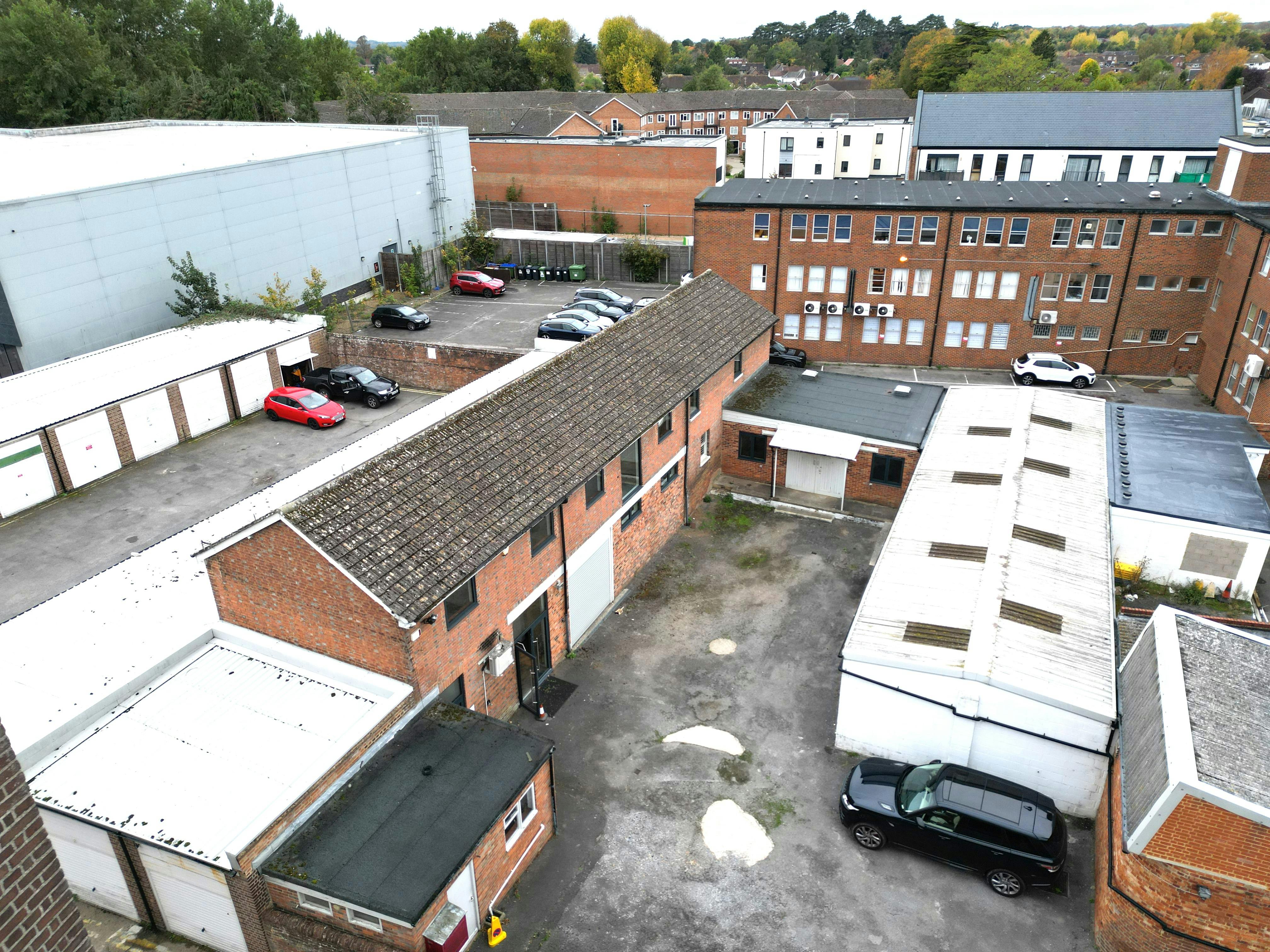 37 Bishopric, Horsham, Industrial / Office To Let - DJI_0240.JPG
