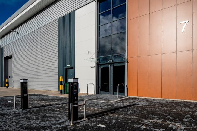 Radius Park, Basingstoke, Industrial To Let - RADIUS_6.jpg