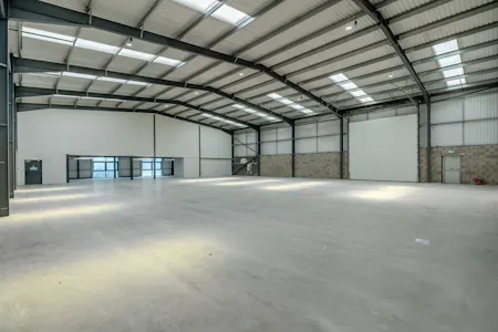 Unit 16, Central Trading Estate, Mosley Road, Trafford Park, Industrial To Let - 8698361-interior26-800.jpg