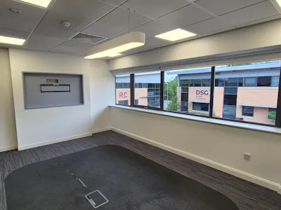 Unit E, Stockport, Office To Let - 20260910_102117.jpg