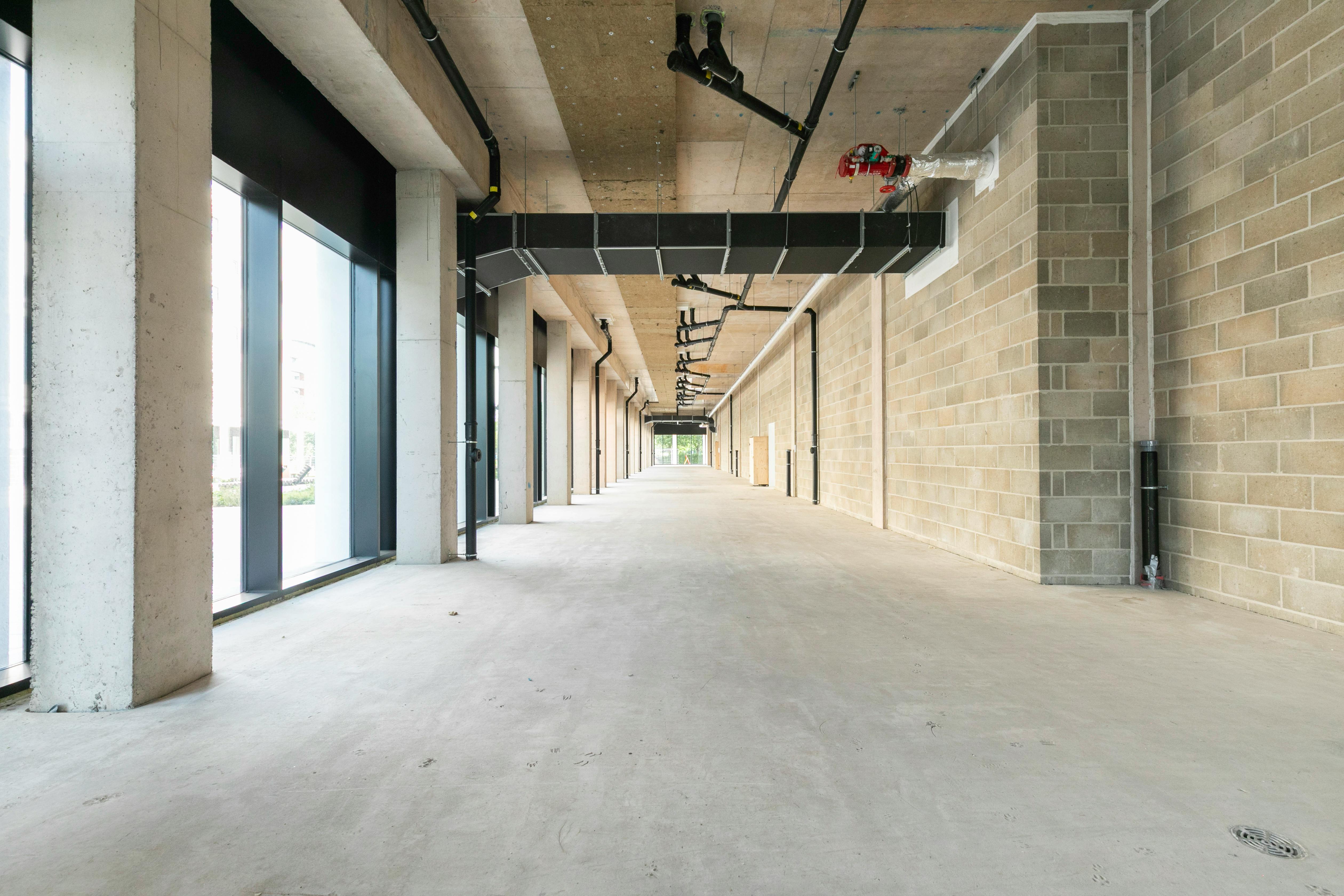 Retail/Shop in Leyton - photo 4