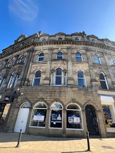 4 Prospect Crescent, Harrogate, Retail To Let - 4 Prospect 2.jpg