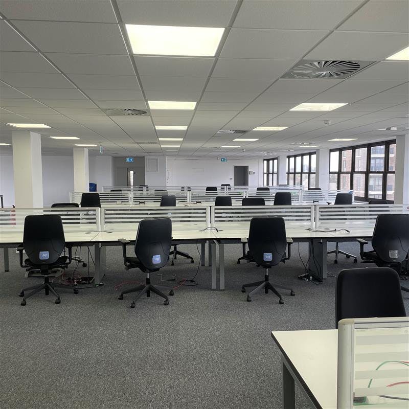Office in Barking - photo 3