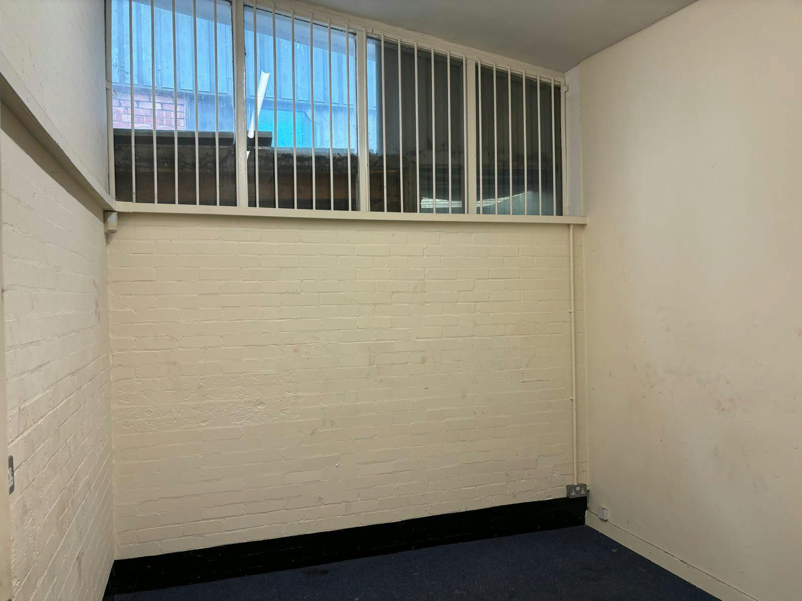 Unit 4 Alexandra Industrial Estate - original-036CA06A-5010-4776-8DA5-C85749A36DE7.jpeg