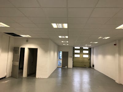 3 Millfield, Woodshots Meadow, Watford, Industrial / Light Industrial / Warehouse / Office To Let - Ground floor warehouse