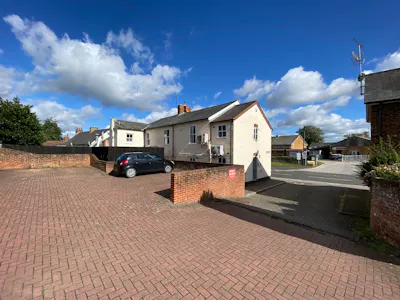 11 Friday Court, Thame, Investment / Office / Retail For Sale - IMG_4544.JPG