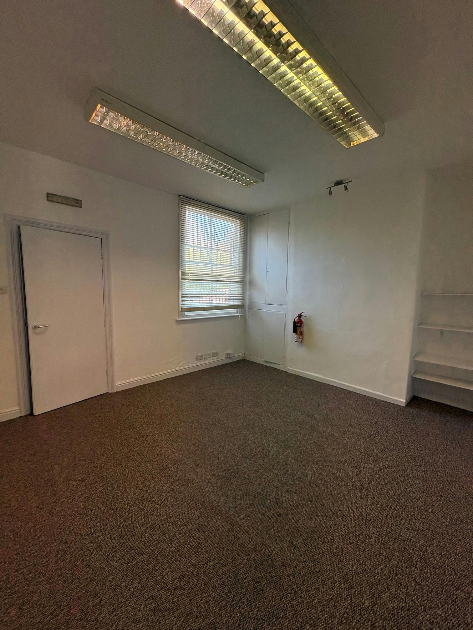 114 New Road Side, Leeds, Leisure / Offices / Retail For Sale - xx6.jpg