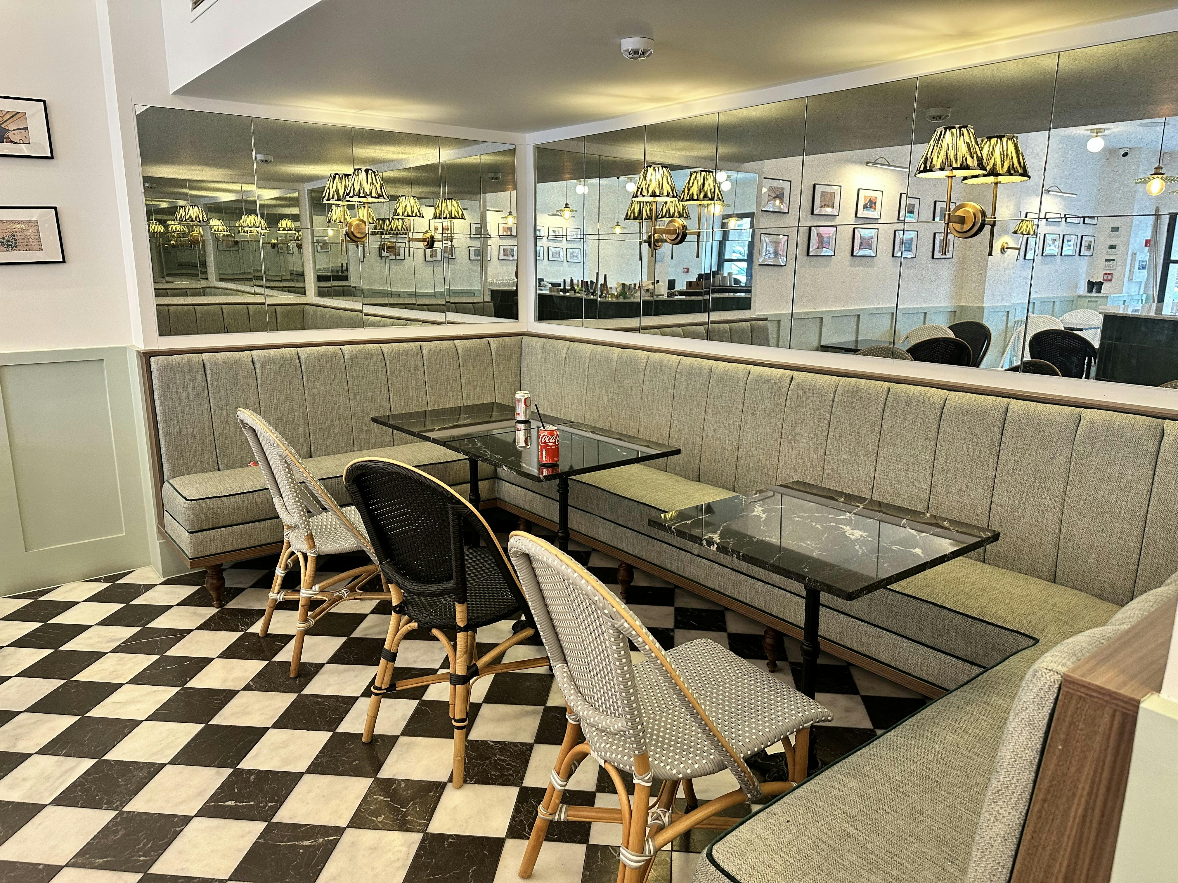 105 Parkway, London, Restaurant / Retail To Let - 99A95E7F65634AA9BAC4C2E1B003DB05.jpeg