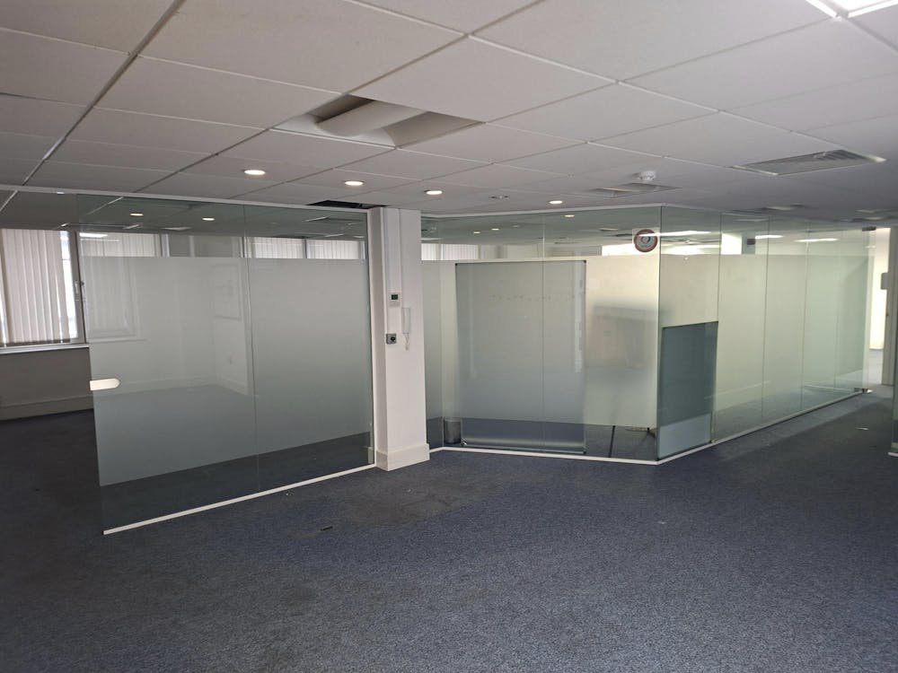 Part 4th Floor, 65 New Street, Birmingham, Office To Let - 20260126_144919.jpg