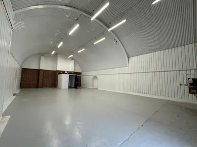 Arch 33 London Stone Business Estate, Battersea, Industrial To Let - 20260724_102743950_iOS.jpg