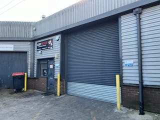 11 Axis Business Centre, Westmead Trading Estate, Swindon, Industrial To Let - 2.jpg