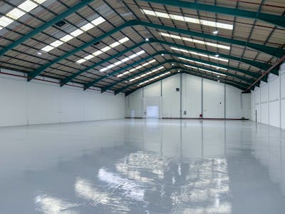 Unit B, Irton House, Chalgrove, Industrial To Let - IMG_2980 edited.jpg