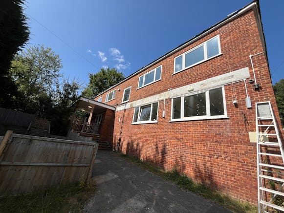 Polish House, Forest Way, High Wycombe, Retail / Offices / Retail To Let - IMG_5101.JPG