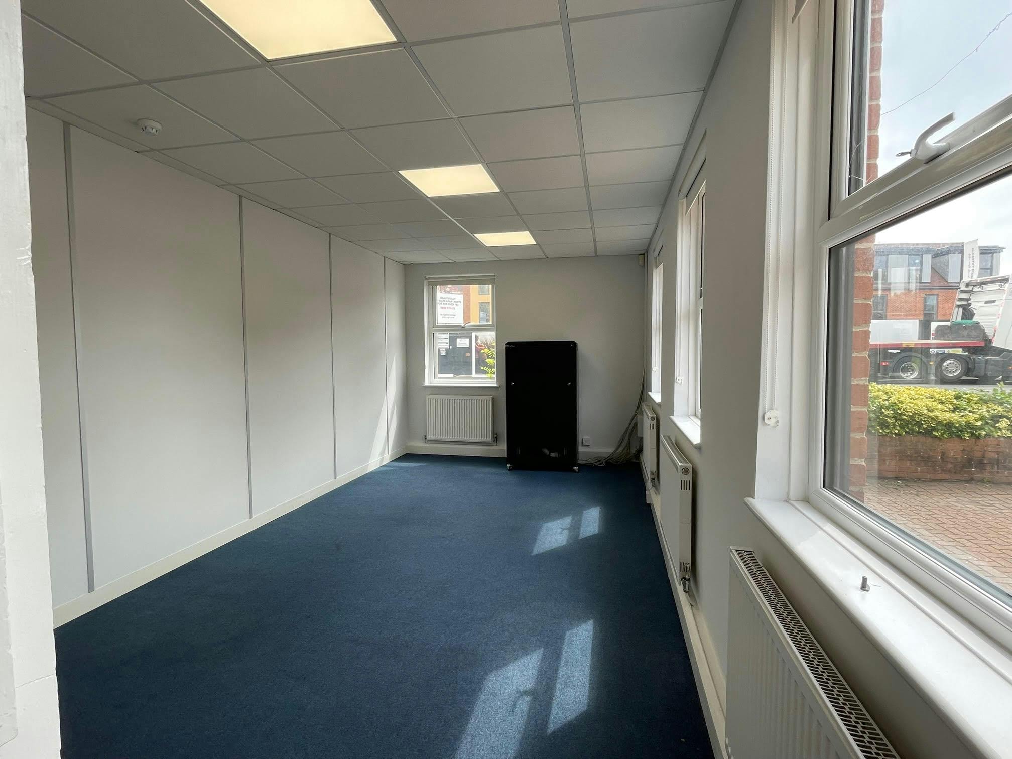 8 Tanners Yard, Bagshot, Offices To Let - unnamed 9.jpg