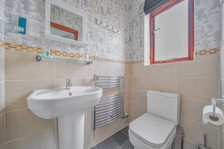 Hillcrest, Llangollen, Hotel/guest house For Sale - 2513602502568ed46bd12d9525.jpg