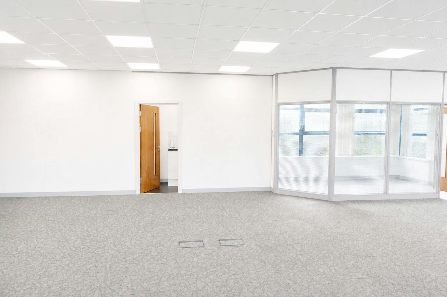 1 Astra Centre, First Floor, Harlow, Offices To Let - Astra first floor office interior 3.jpeg