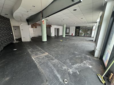 Unit A, 44-48 London Road, Southend-On-Sea, Retail To Let - IMG_4509.JPEG