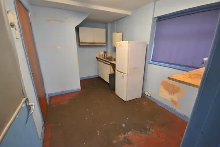 168 Rochdale Old Road, Bury, Workshops To Let - Staff Room