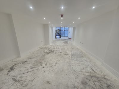 16 Great Underbank, Stockport, Retail To Let - 20251216_140441.jpg