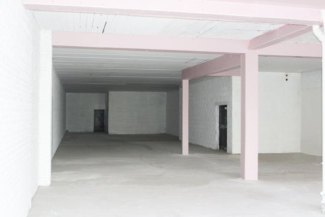 29-31 High Street, Weybridge, Restaurant / Retail To Let - IMG_3361 EDIT.jpg