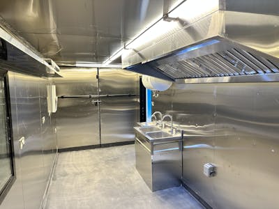 Dark Kitchen Units, 5 Rowley Industrial Park, South Acton, Industrial/Logistics / Restaurant To Let - 17EB48BF327242D8B0F6180CCD7B00C2.jpeg