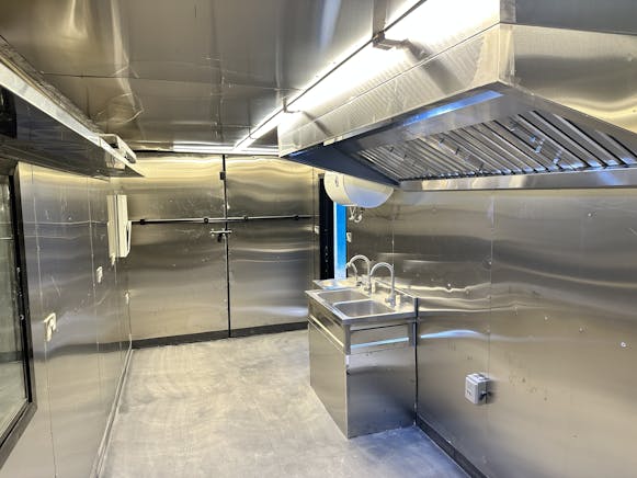 Dark Kitchen Units, 5 Rowley Industrial Park, South Acton, Industrial/Logistics / Restaurant To Let - 17EB48BF327242D8B0F6180CCD7B00C2.jpeg