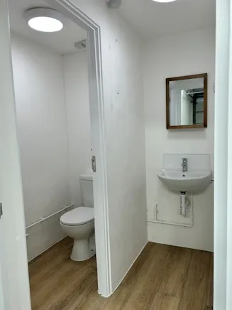 Unit C9, Clevedon, Industrial To Let - NEW PIC 13.jpg
