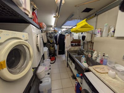 208 High Street, Dorking, Investment / Residential / Retail For Sale - 1000040157.jpg