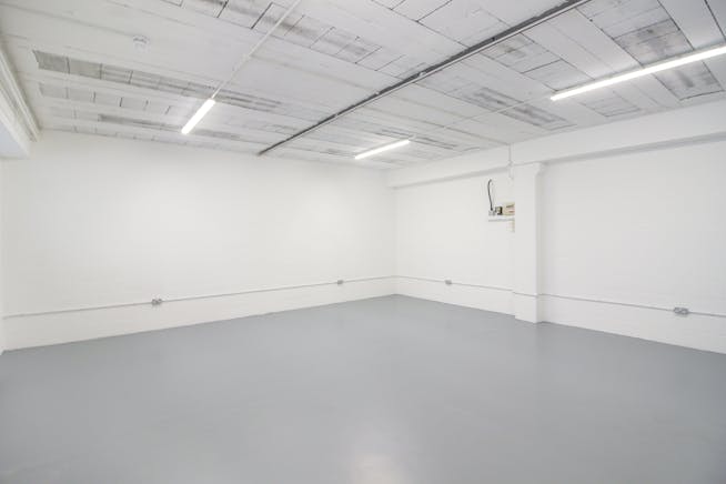 Unit 18A Littleton House, Ashford, Industrial / Warehouse To Let - IMG_4136.jpg