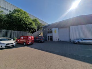 Unit 4 The IO Centre, Brunel Road, Basingstoke, Industrial To Let - 20260507_091917.jpg