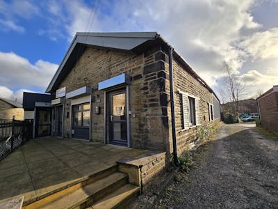 40 Kay Brow, Bury, Office / Retail To Let - External