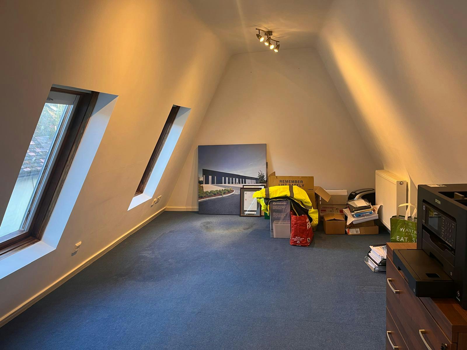 5 Buttermarket, Thame, Offices To Let - WhatsApp Image 20251027 at 165308_fe527421.jpg