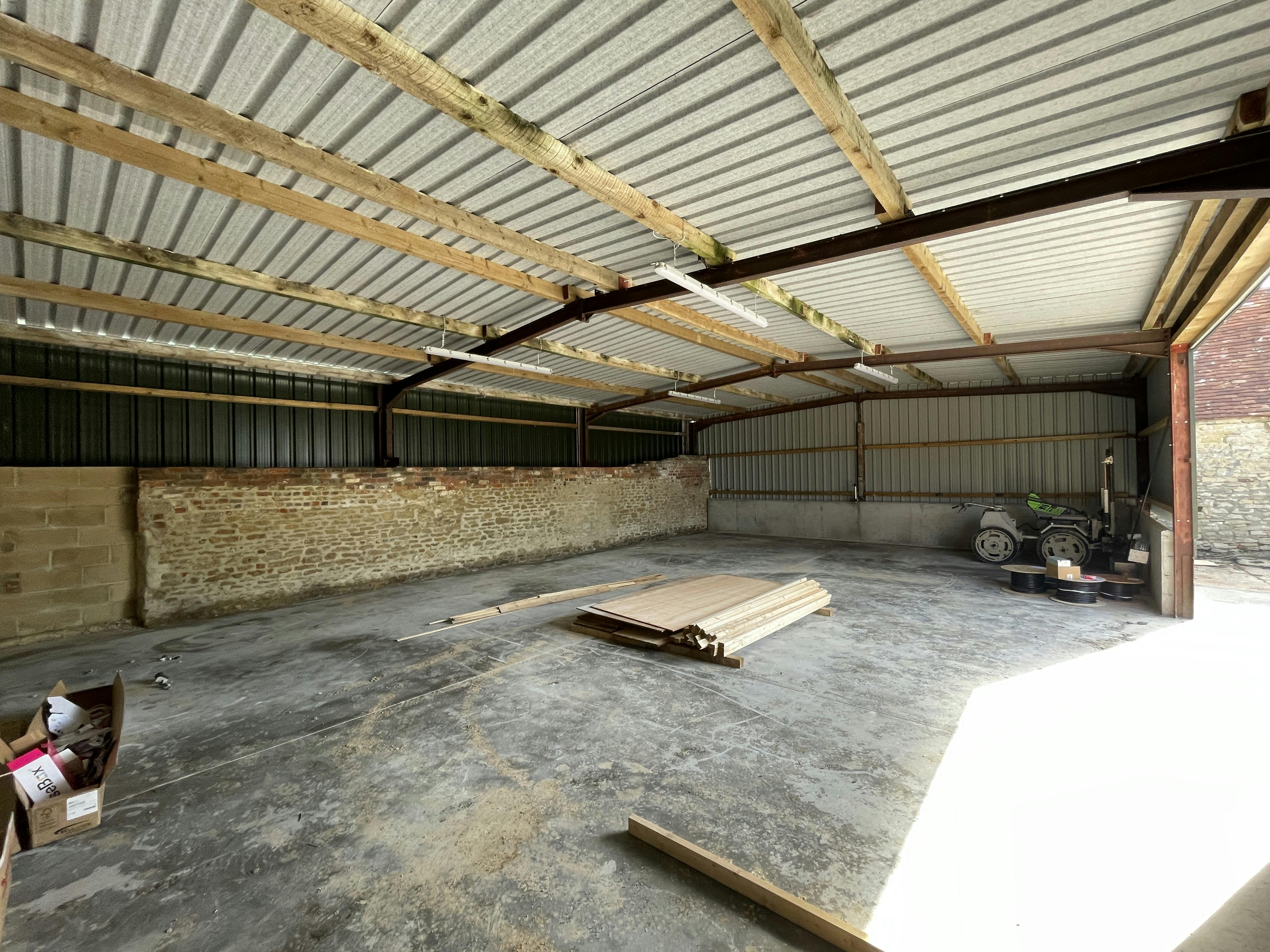 Unit 11 Harlesford Farm, Tetsworth, Industrial To Let - IMG_4768.JPG