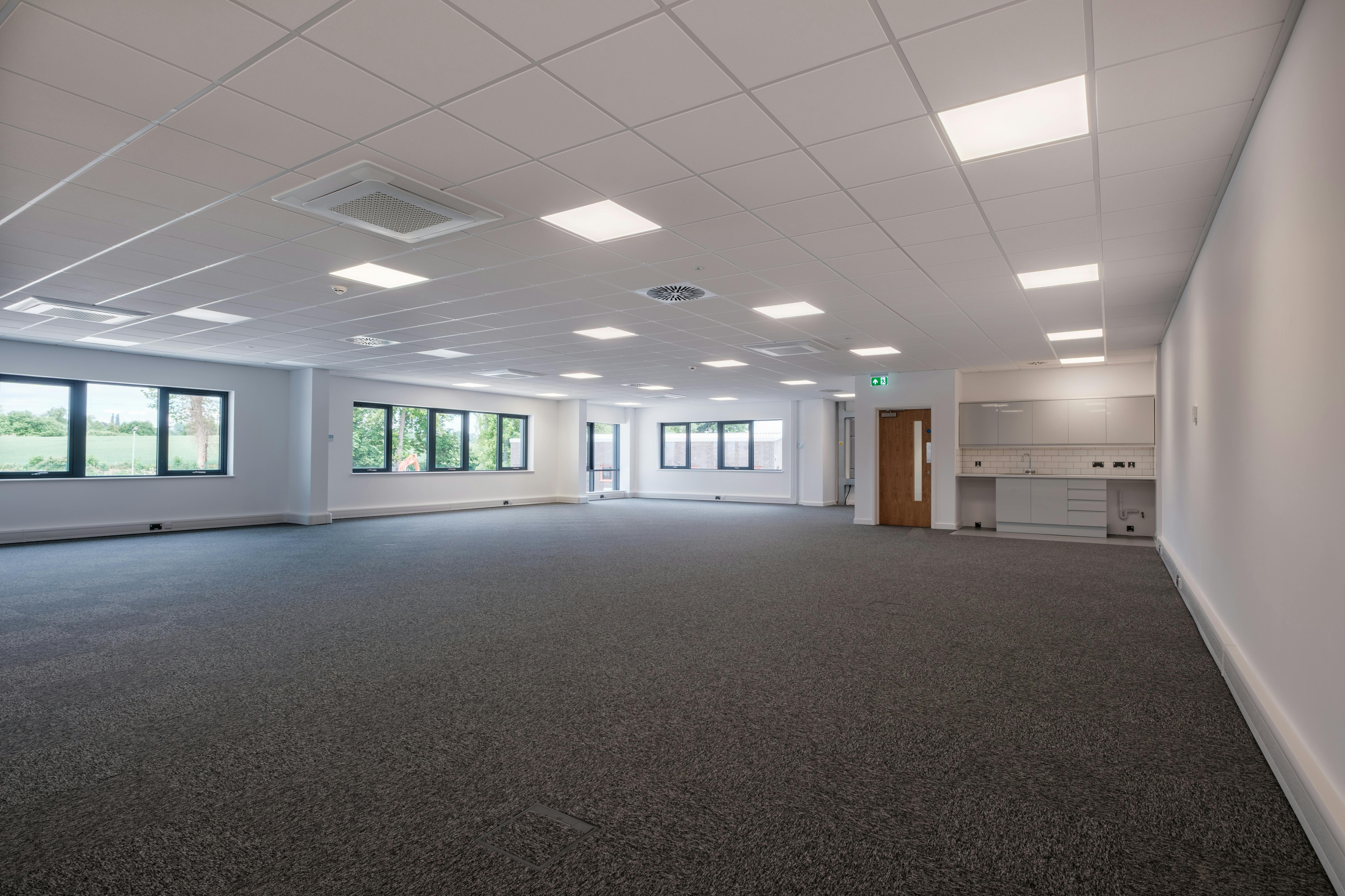 Revolution Hub, Aylesbury, Industrial To Let - XT5A8678HDR.jpg