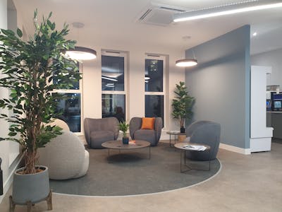 Kingsway House, Caldwell Road, Widnes, Hot Desk / Office / Serviced Office To Let - 03. Waiting Area.jpg