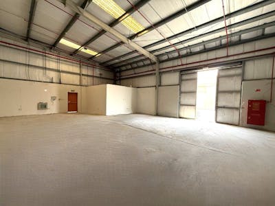 Al Sajaa, Sharjah, Warehouse To Let - WhatsApp Image 20250725 at 104428 AM.jpeg