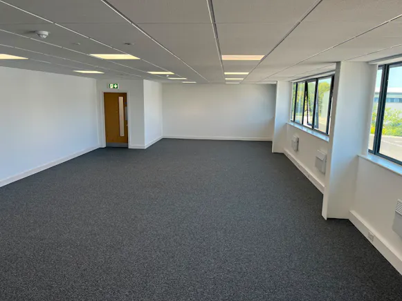 Unit 5, 6, Vantage 41, Aston Clinton, Industrial To Let - 20260811_102453000_iOS.jpg
