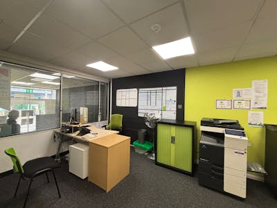 168 High Street, Watford, Office / Retail For Sale - GFMO.jpeg