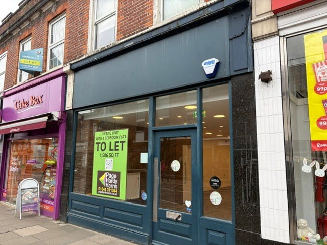 29 Peach Street, Wokingham, Retail To Let - 29 Peach St External 2.jpeg.jpg