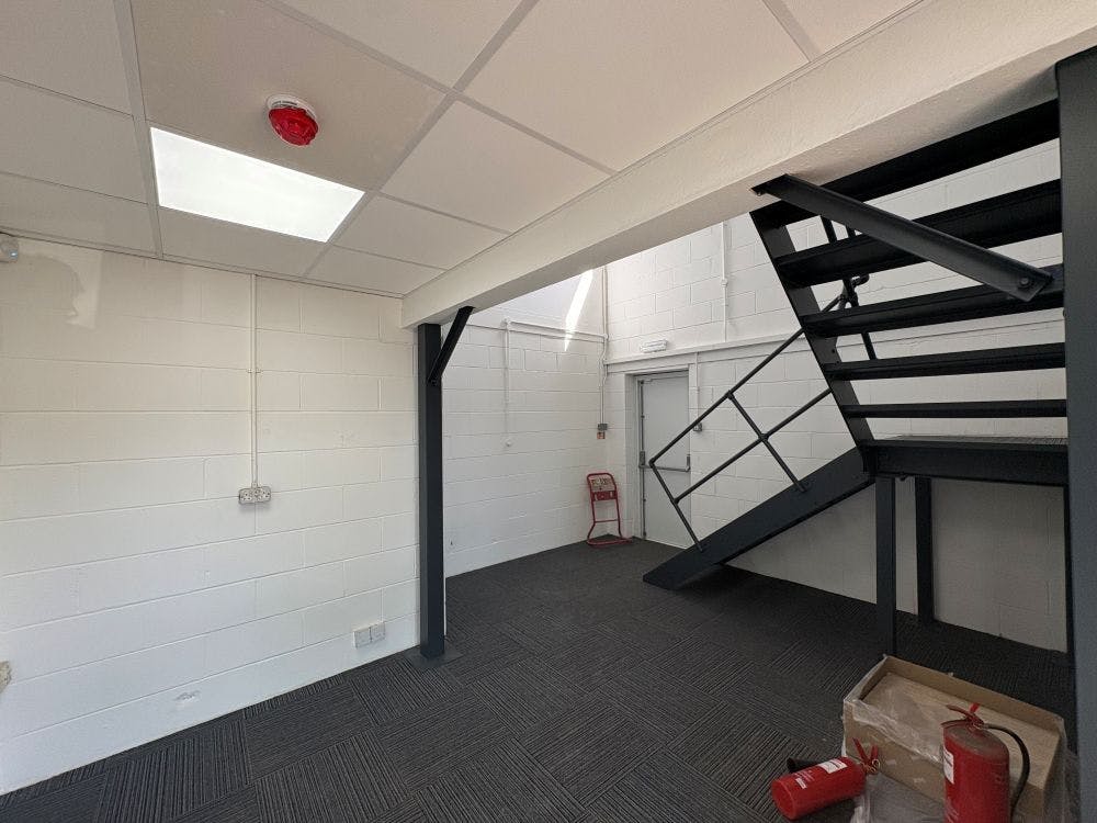 7 Wedgwood Road, Bicester, Industrial To Let - IMG_2477.jpg