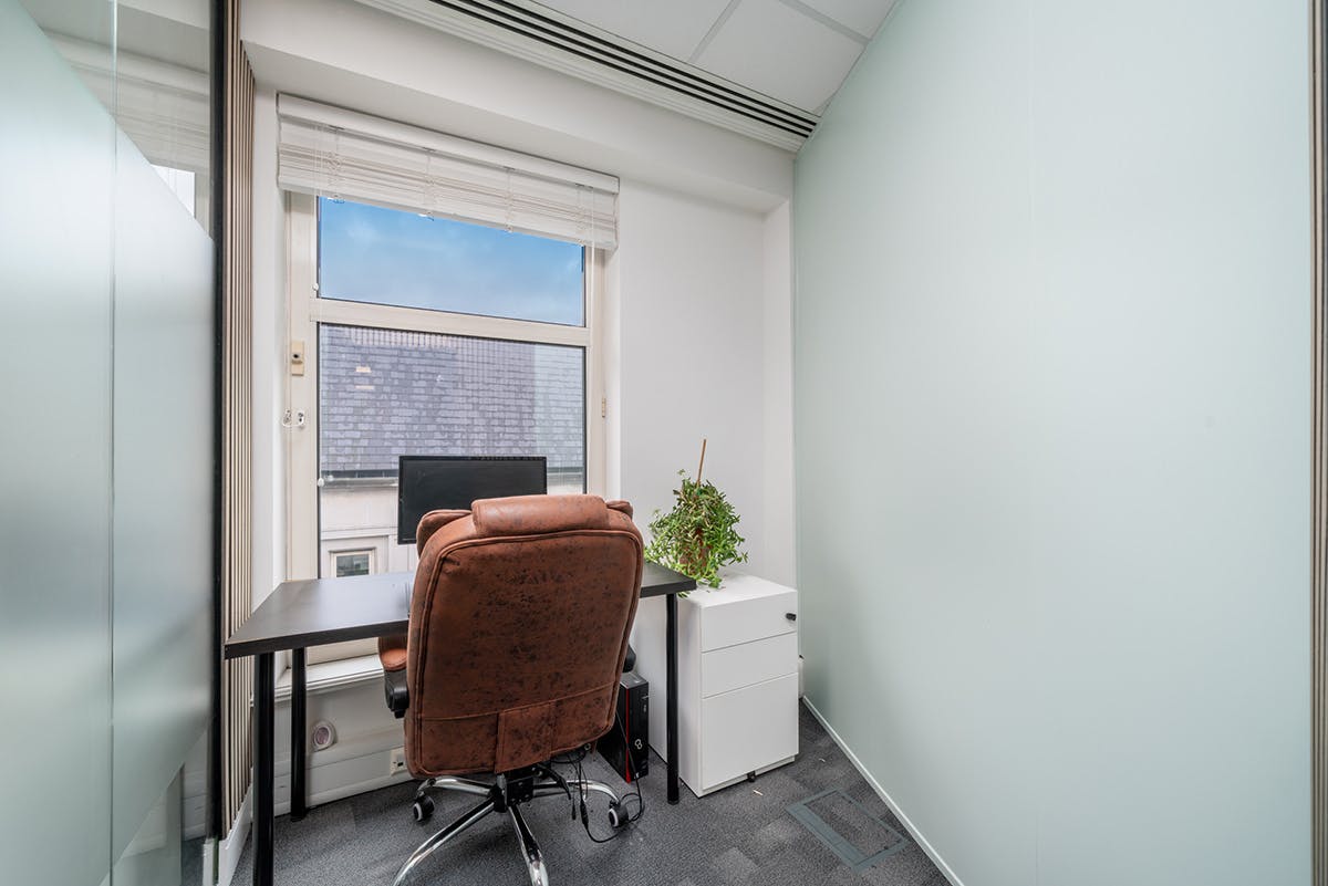 22 Eastcheap, London, Offices To Let - 5th floor.jpg