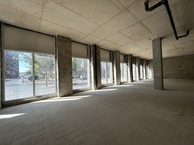 Block H, Unit 5, London, Leisure To Let - IMG_1086.JPG