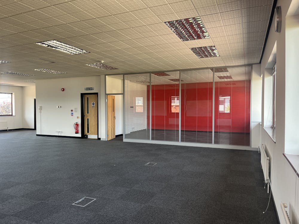 Unit 4, Thame Park Business Centre, Thame, Office To Let / For Sale - 20250702_132945895_iOS.jpg