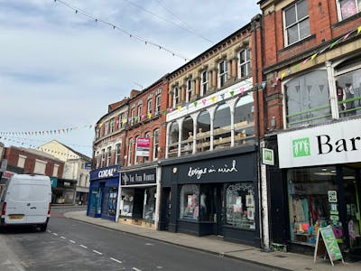 17 Cross Street, Oswestry, Office To Let - 1.jpg