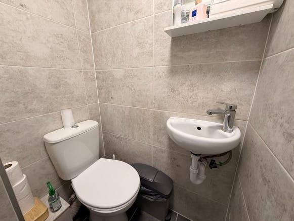 124 London Road, Benfleet, Office / Retail To Let - WhatsApp Image 2026-03-16 at 16.02.33 (2).jpeg