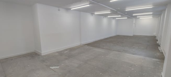 Unit B, Mitre House, White City, Industrial / Warehouse To Let - 6.jpg