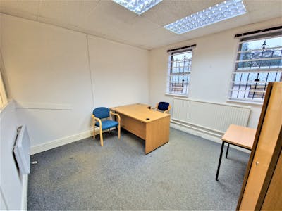 M5a Maxron House, Green Lane Business Centre, Stockport, Industrial/Logistics / Office To Let - 20230203_091559 2.jpg