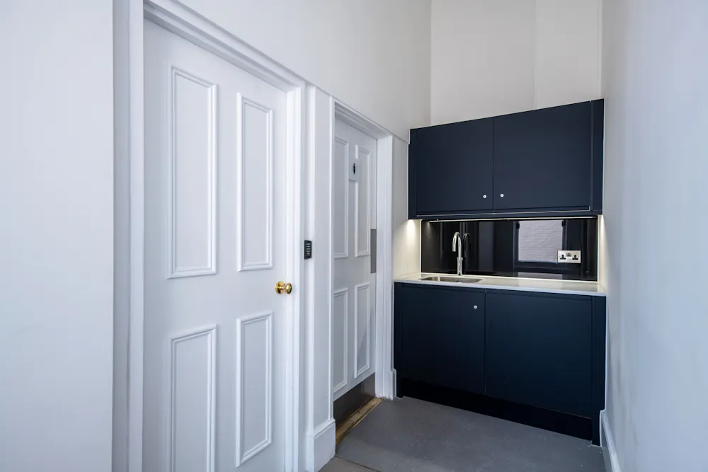14-15 Belgrave Square - 1st floor