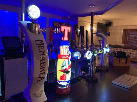 Turnkey Free of Tie Public House, Legends Bar, 75 Graham Street, Airdrie For Sale - IMG_1726.jpg